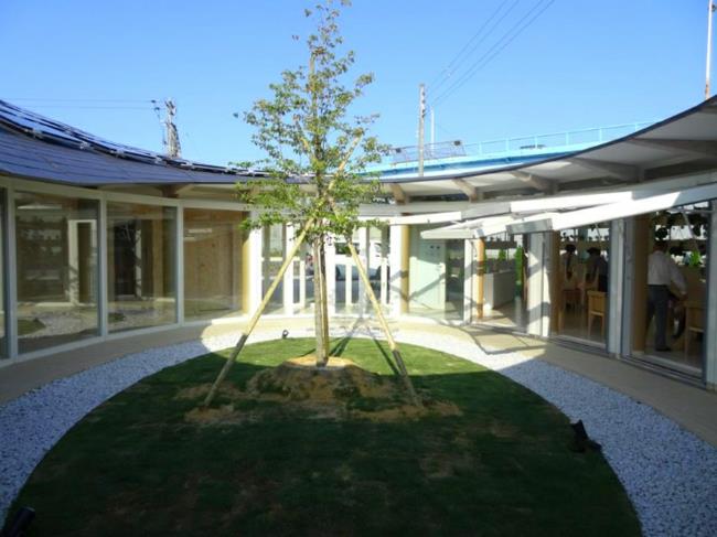 Panele słoneczne LMH fukushima centrum dla dzieci zrównoważonej architektury