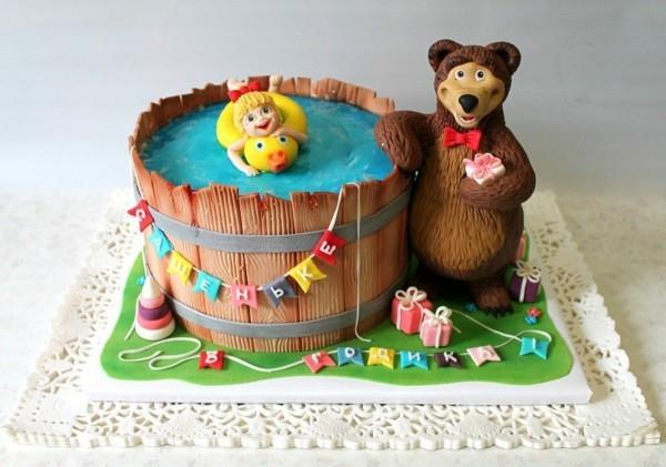 Tort Mascha i niedźwiedź tort urodzinowy dla dzieci Mascha am Baden