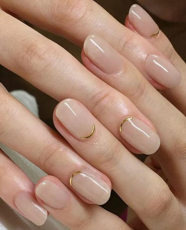 Micro manicure paznokci trend stylizacji paznokci Micro French manicure