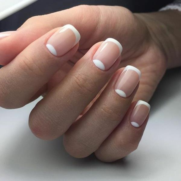 Micro Manicure nowy trend paznokci Micro French Manicure