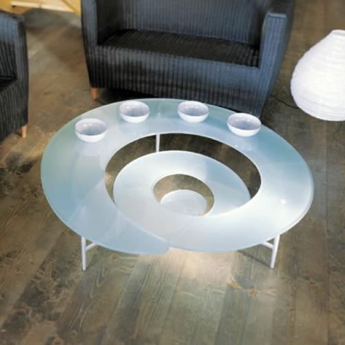 Nowoczesne, atrakcyjne stoliki kawowe do salonu z zakrzywioną powierzchnią