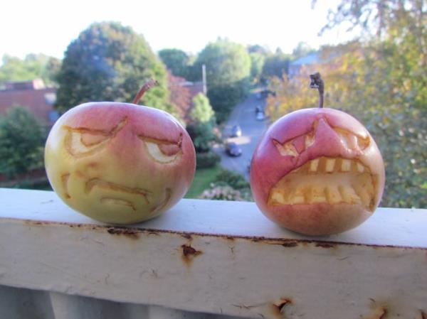 Idée d'art de pomme de sculpture sur fruit
