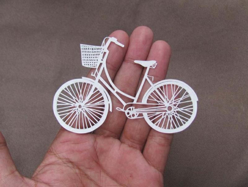 Art de Parth Kothekar à partir d'un vélo en papier