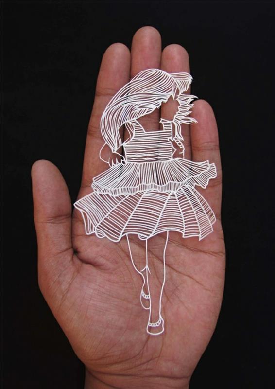 Parth Kothekar Oeuvre réalisée à partir de filles en papier