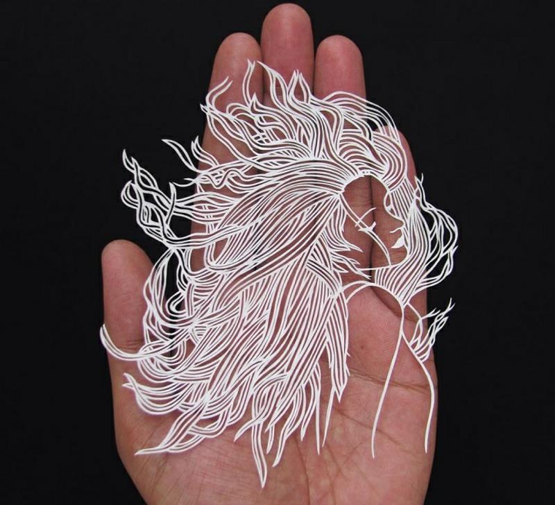 Art de Parth Kothekar à partir de cheveux de femme sauvage en papier