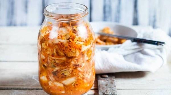 Nourriture probiotique kimchi flore intestinale saine
