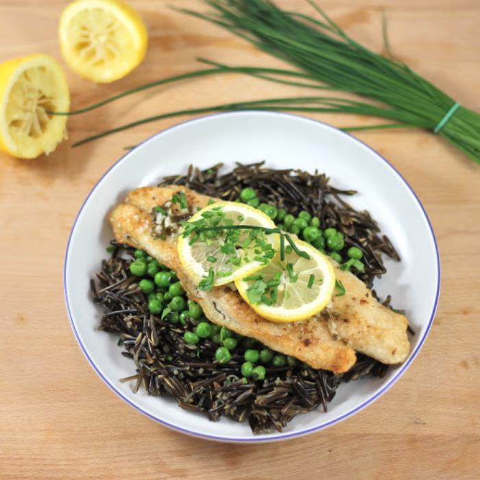 Perdre du poids riz régime vrai riz basmati brun avec filet de poisson