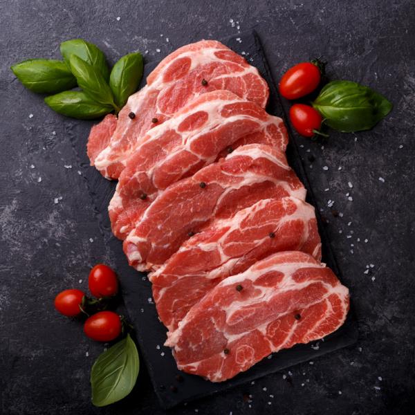 Czując się zdrowo w obliczu zachcianek, świeże mięso z targu to najlepszy możliwy wybór