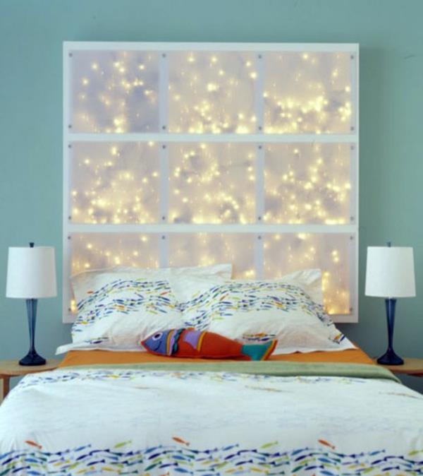 Concevoir complètement une chambre avec une tête de lit lumineuse