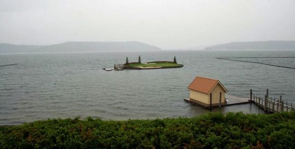 Idée de golf terrain de golf maison de l'eau