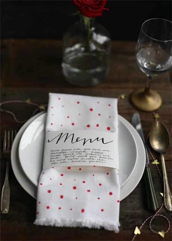 Anneaux de serviette Tinker pour Noël - idées élégantes et instructions pour une liste de menus de décoration de table festive créative