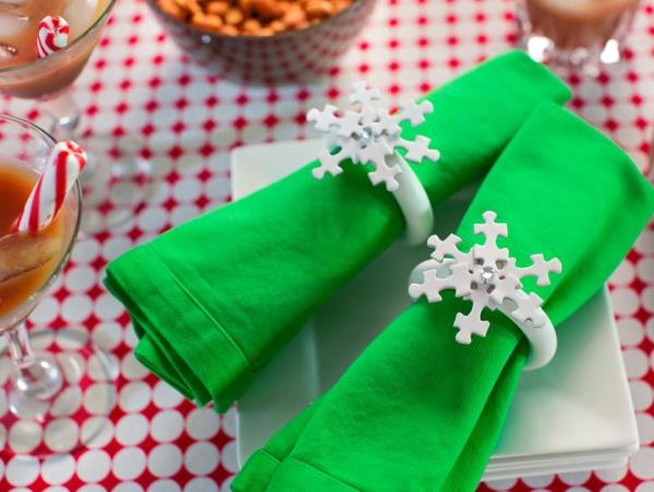 Anneaux de serviette Tinker pour Noël - idées élégantes et instructions pour une décoration de table festive pièces de puzzle flocon de neige