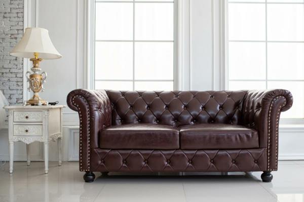 Kup nowy pokrowiec na sofę Wskazówki dotyczące skórzanej sofy