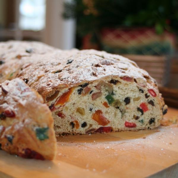 Baking Stollen to Christmas Stollen avec recette de cuisson aux fruits confits