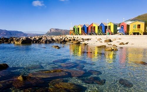 St. James Beach Cape Town belle nature plage colorée abrite des destinations de voyage sélectionnées en septembre