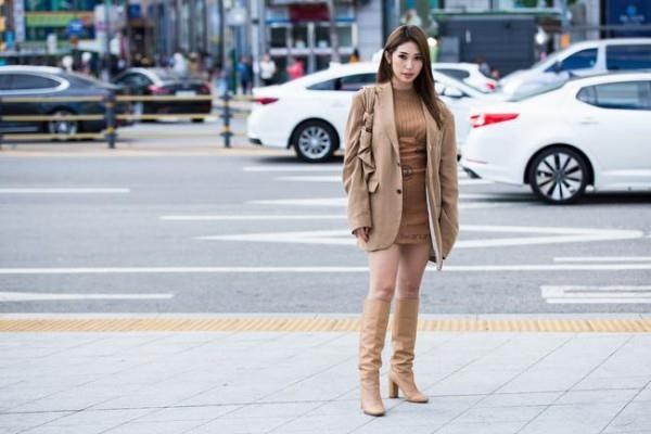 Street fashion beige sur beige - Seoul Fashion Week