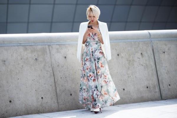 Robe de mode de rue avec des motifs