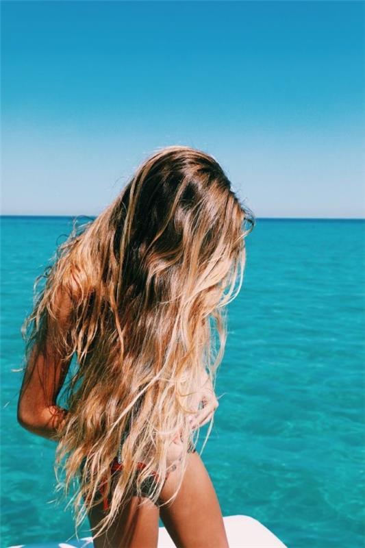 Coiffure de surfeur - le look d'été actuel par excellence coiffure simple pour l'été