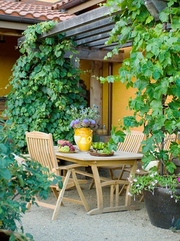 Taras-materiały-balkon-płynący-bluszcz