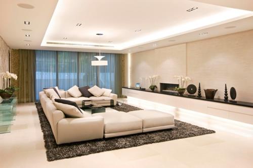 revêtement de plafond lumineux Grande conception de plafond dans le salon moderne