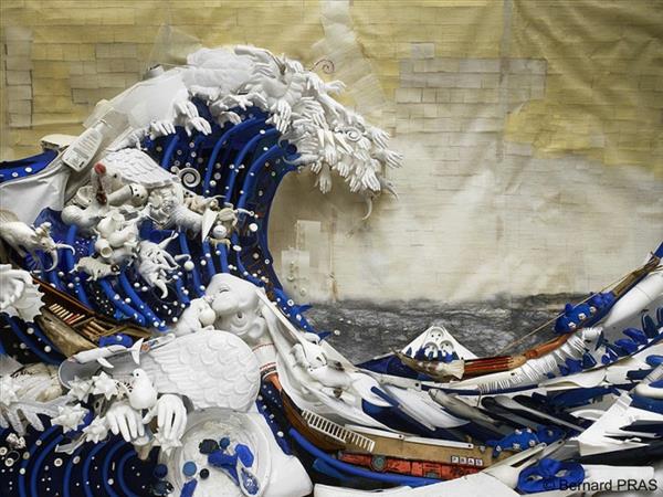 Superbes portraits des vagues anamorphiques de Bernard Pras