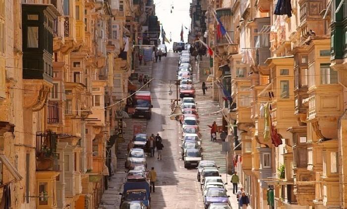 Valletta Malta Wakacje 2019 Main Street