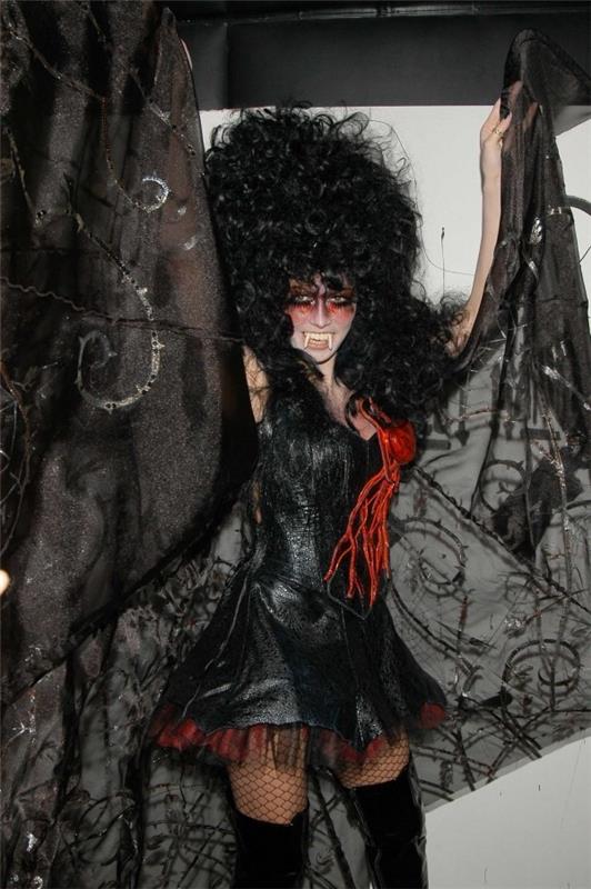 Kostium wampira na Halloween 2005