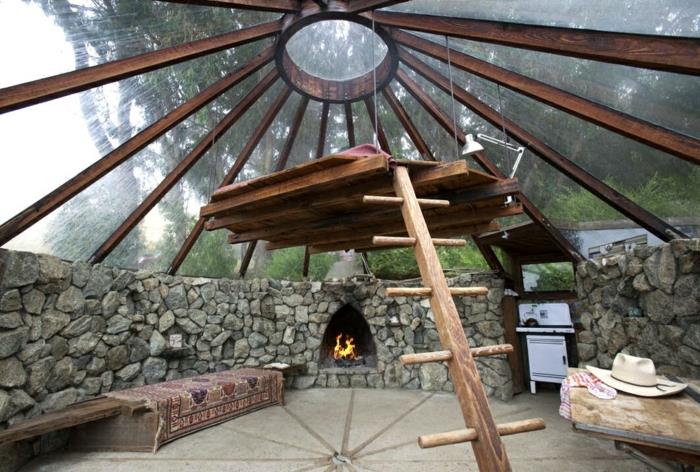 Salle de séjour aménagée en forêt tropicale