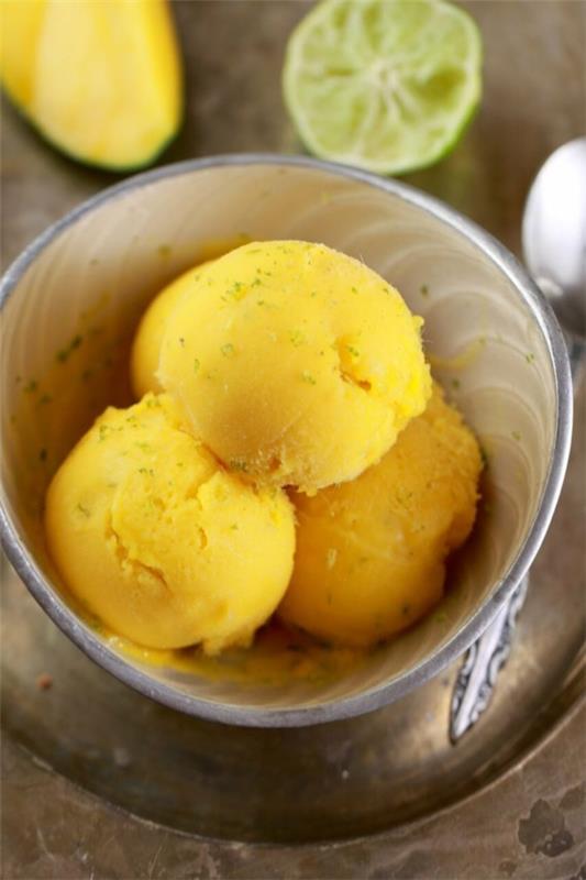 Recette de yaourt glacé à la crème glacée au citron sans sorbetière