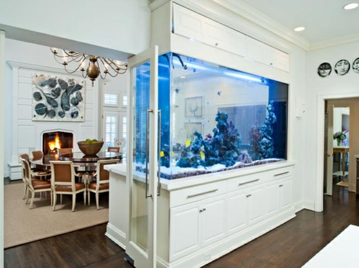 aquarium mis en place atmosphère design exemples d'ameublement design mural mobilier blanc