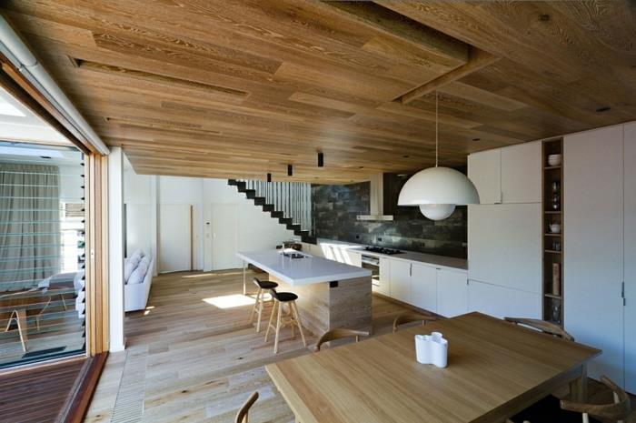 dom architekta nowoczesne wnętrze wykonane z drewna drewniana podłoga drewniany sufit drewniane meble