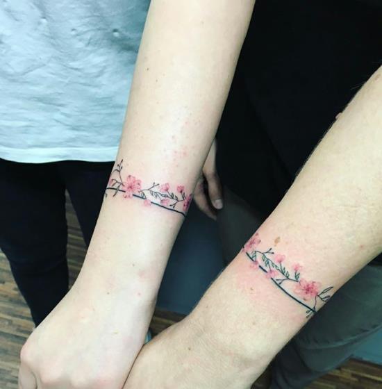 bracelet tatouage fleurs de cerisier