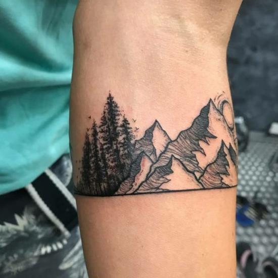 bracelet tatouage panorama montagnes