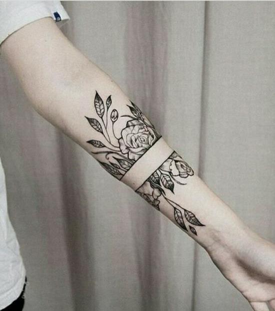bracelet tatouage roses blackwork