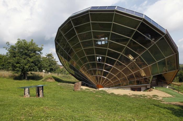 niezwykłe domy wakacyjne heliodome solar house strassburg