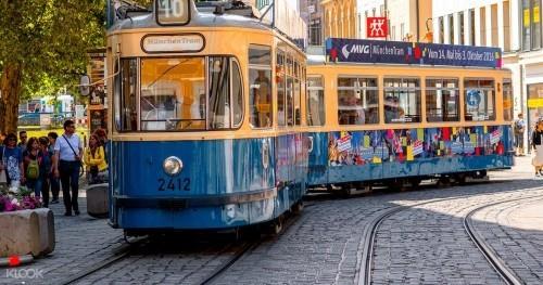 Destinations de voyage sélectionnées en septembre Munich Allemagne Tram Munich Tram Stadtmitte