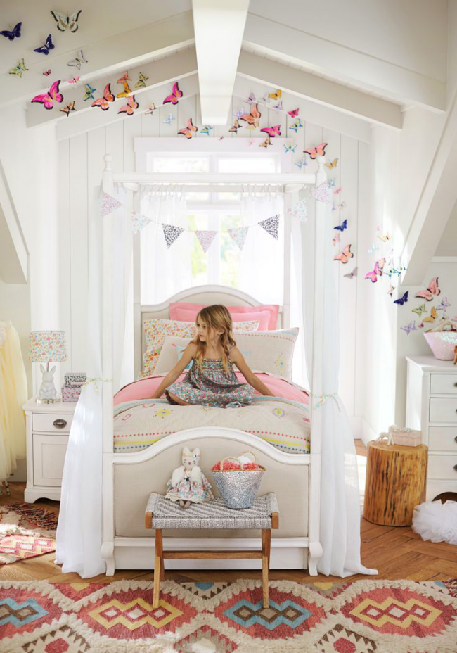 Schmetterlinge an der Wand: ein Foto der ursprünglichen Idee, ein Kinderzimmer zu dekorieren