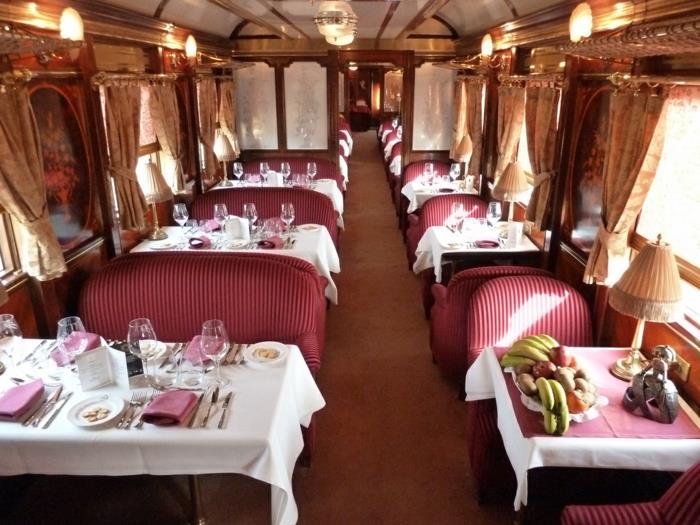 podróż pociągiem al andalus hiszpania luksusowy przedział