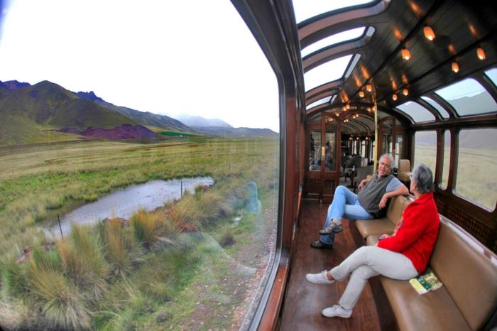 podróż pociągiem taj mahal cele podróży vista kopuła pociąg z panoramicznym widokiem