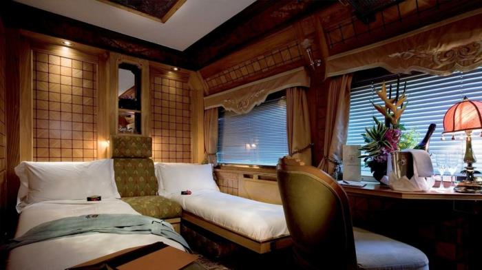 Voyage en train venise paris east ambulance venise simpton orient express incrustation