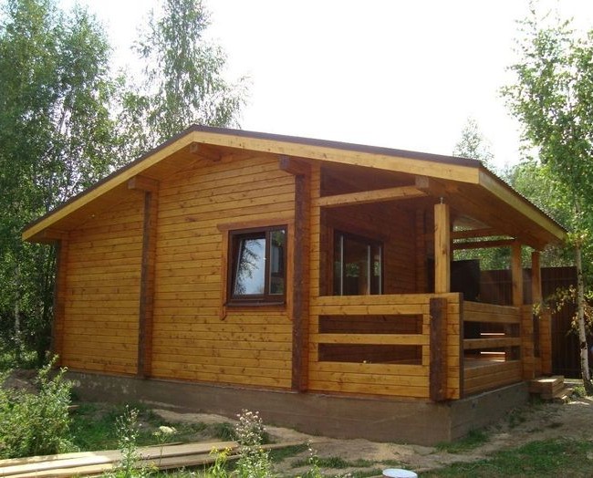 Sauna v kombinaci s altánem z profilovaného dřeva