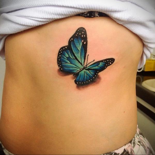 brzuch tatuaże 3d motyl