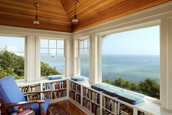 domowa biblioteka zbuduj sobie poddasze drewniane belki szklane ściany