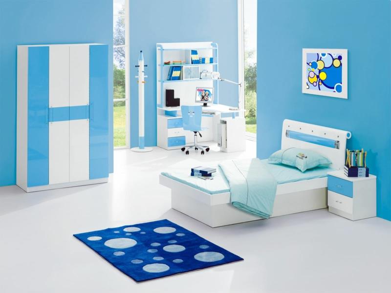 La meilleure peinture murale pour chambre d'enfant combine les couleurs froides des murs