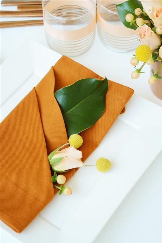 torba na sztućce majsterkować dekoracja stołu wielkanoc z liściem