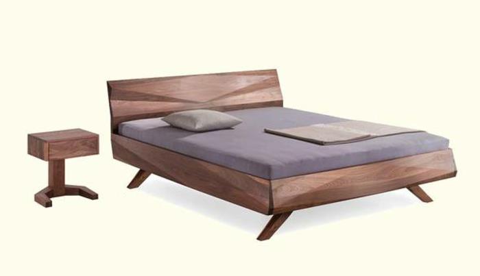 lit avec matelas et sommier à lattes lit en bois massif noyer gabo