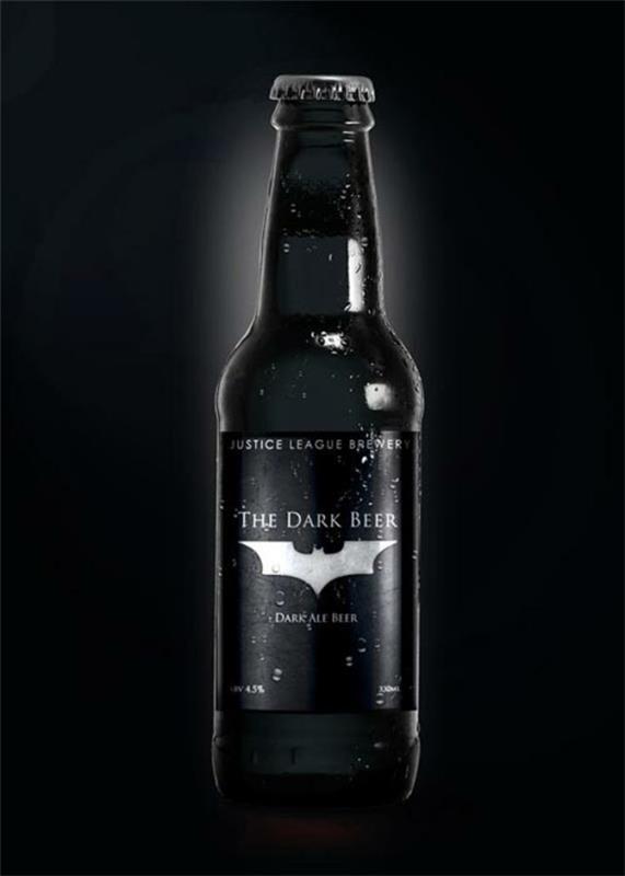 bouteilles de bière de super-héros chevalier noir noir