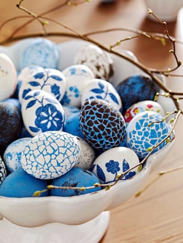 idées de décoration bleue pour pâques oeufs de pâques décoration table festive