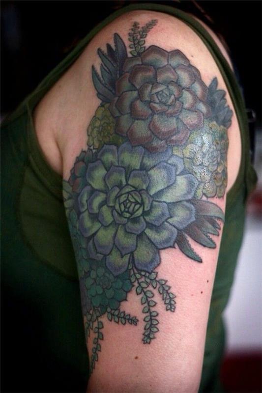images de tatouages ​​​​femmes idées de tatouage haut du bras
