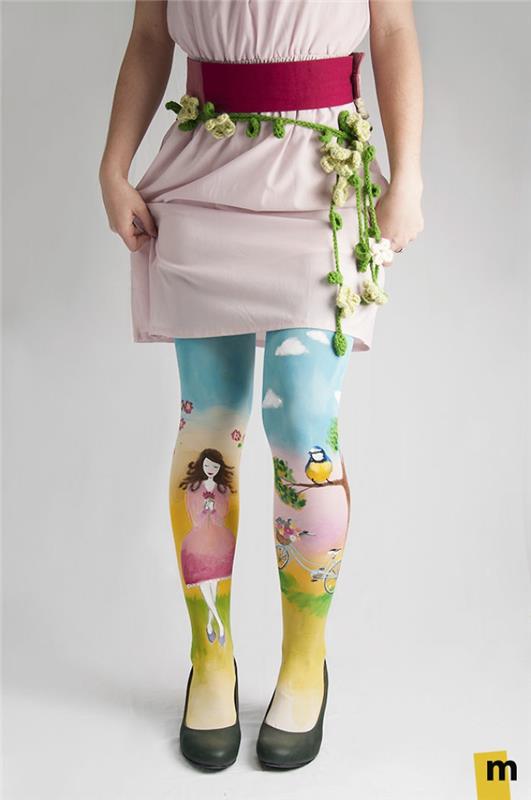 collants de peinture sur corps art peint motifs de printemps fille oiseau